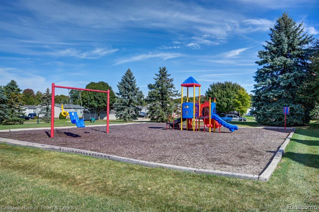 11108 Wood Run Circle, South Lyon, MI 48178 — Photo 42