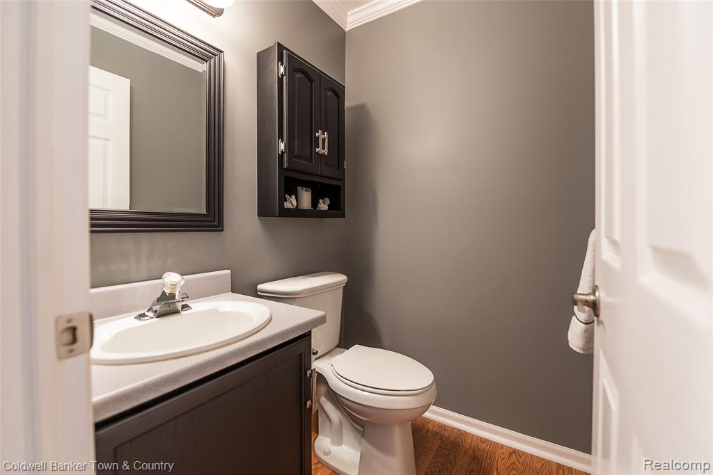 9344 Huron Park Drive, Brighton, MI 48116 — Photo 16