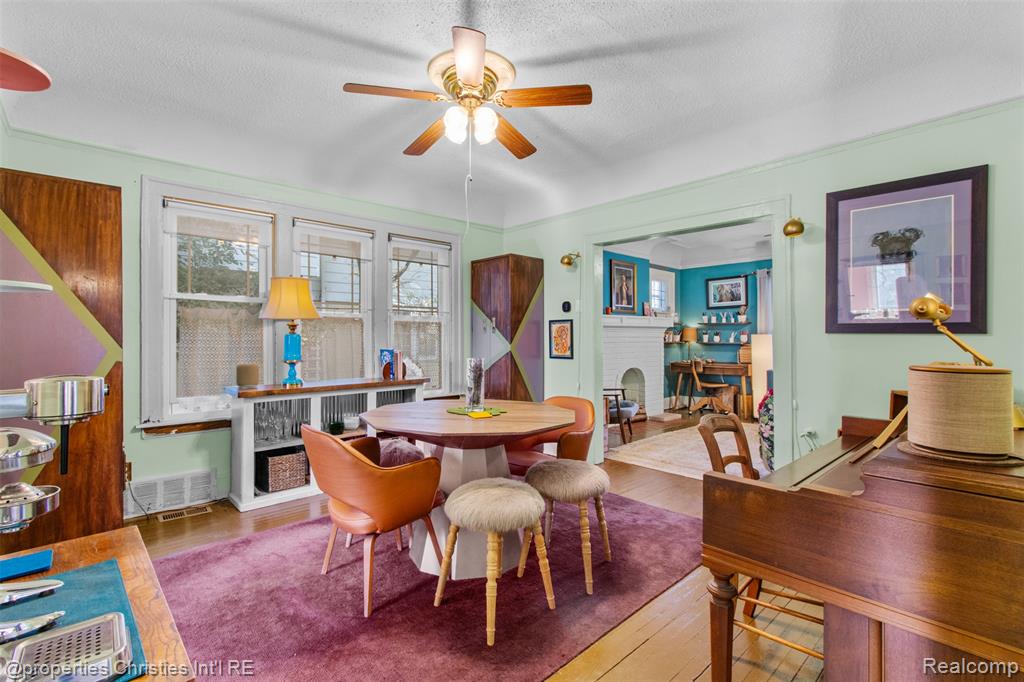 221 Chalmers Street, Detroit, MI 48215 — Photo 6