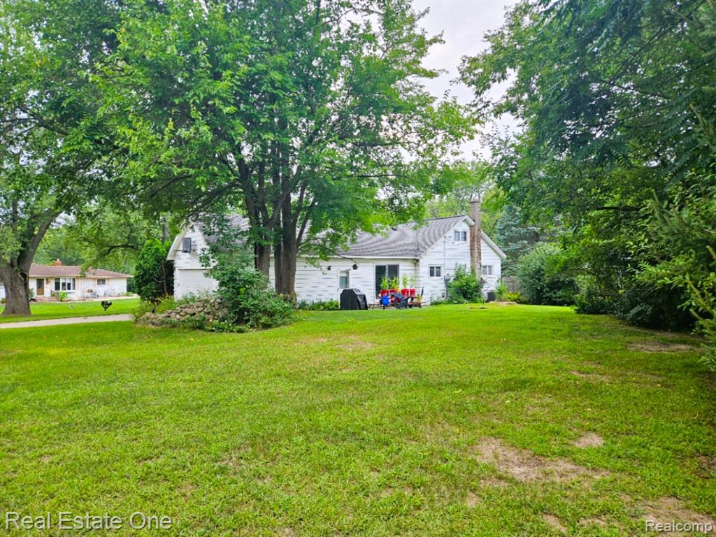 4415 Welland Drive, West Bloomfield, MI 48323 — Photo 31