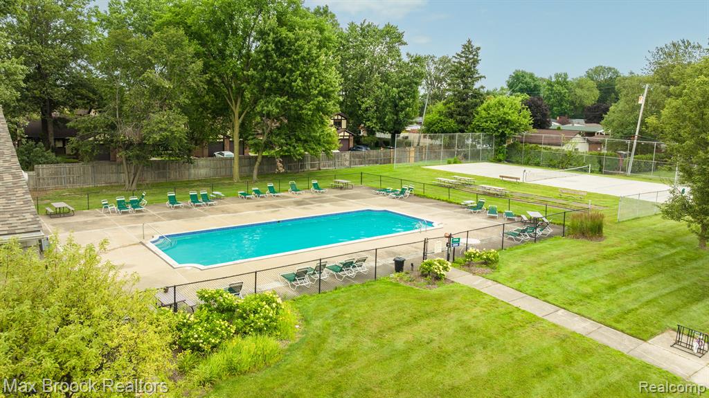 10020 ALLEN POINTE Drive N, 10020, Allen Park, MI 48101 — Photo 36