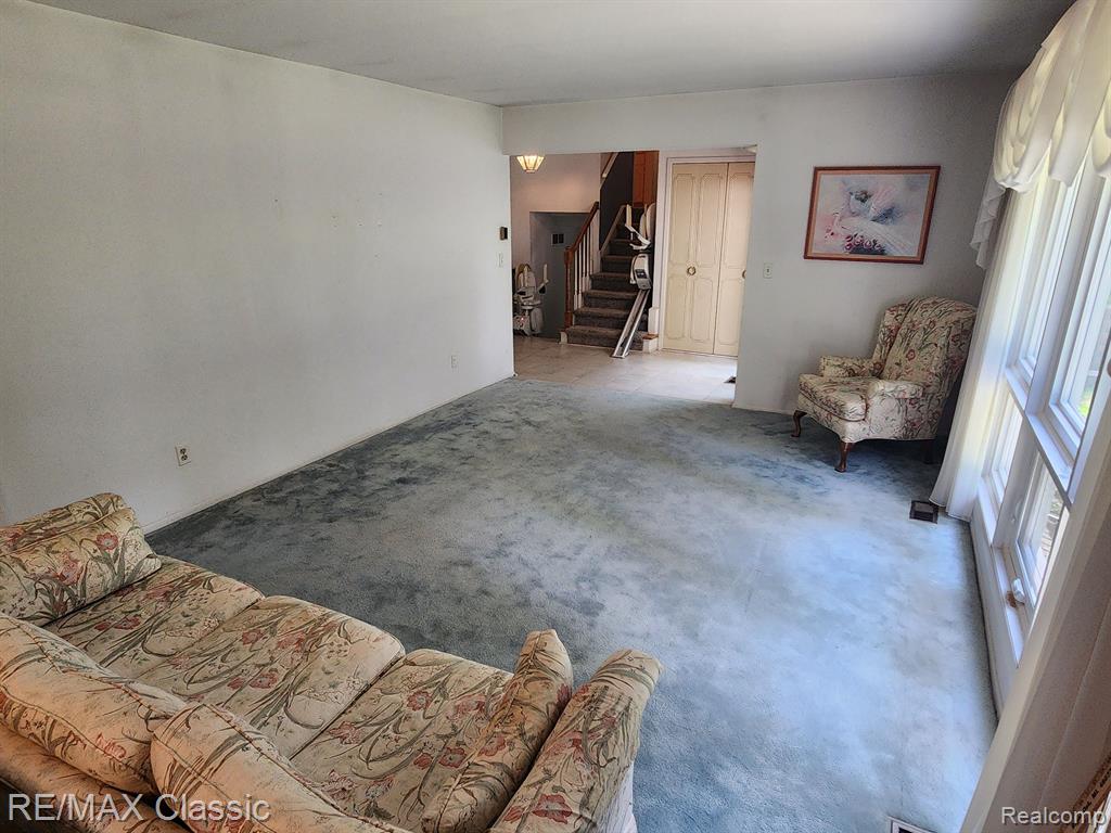 473 FOX RIVER Drive, Bloomfield Hills, MI 48304 — Photo 9
