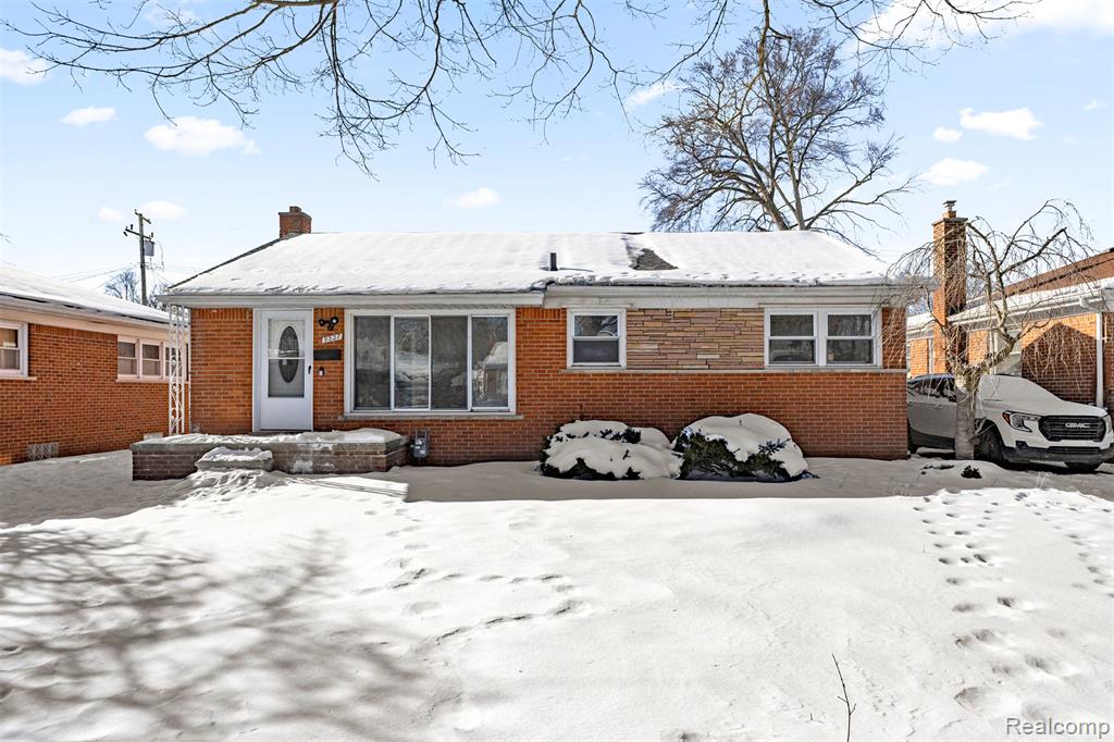 9327 Columbia, Redford, MI 48239 — Photo 2
