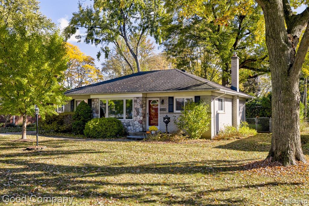 31160 E Rutland Street, Beverly Hills, MI 48025 — front exterior
