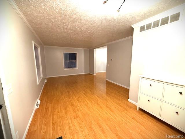 836 E Elza Avenue, Hazel Park, MI 48030 — Photo 18