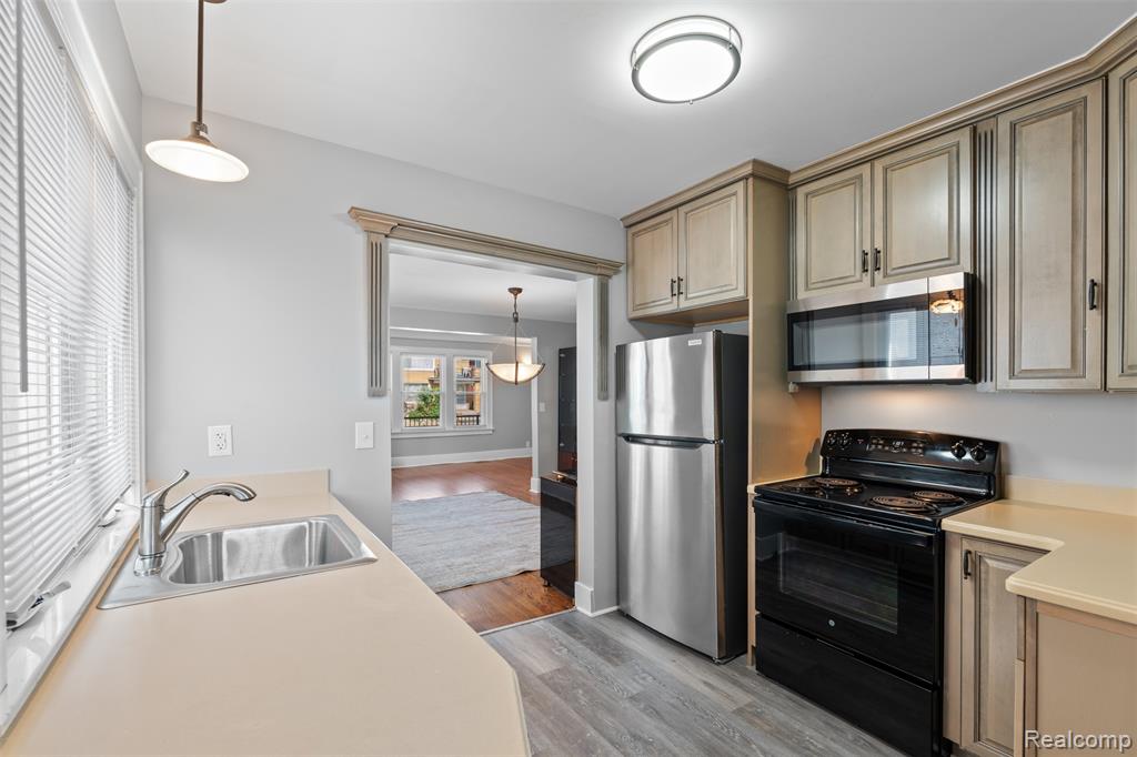 5452 Maple Street, Dearborn, MI 48126 — Photo 14