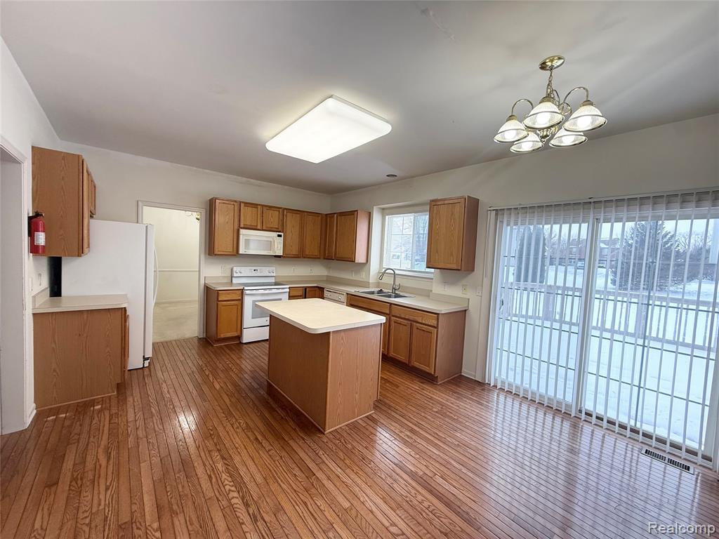 6122 Cherrywood Drive, Ypsilanti, MI 48197 — Photo 6