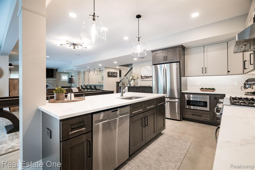 5525 Avington Parkway, Clarkston, MI 48348 — Photo 44