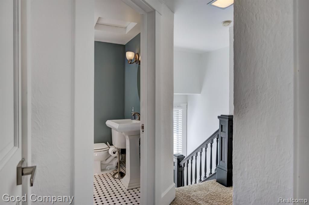 713 S Pleasant Street, Royal Oak, MI 48067 — Photo 31