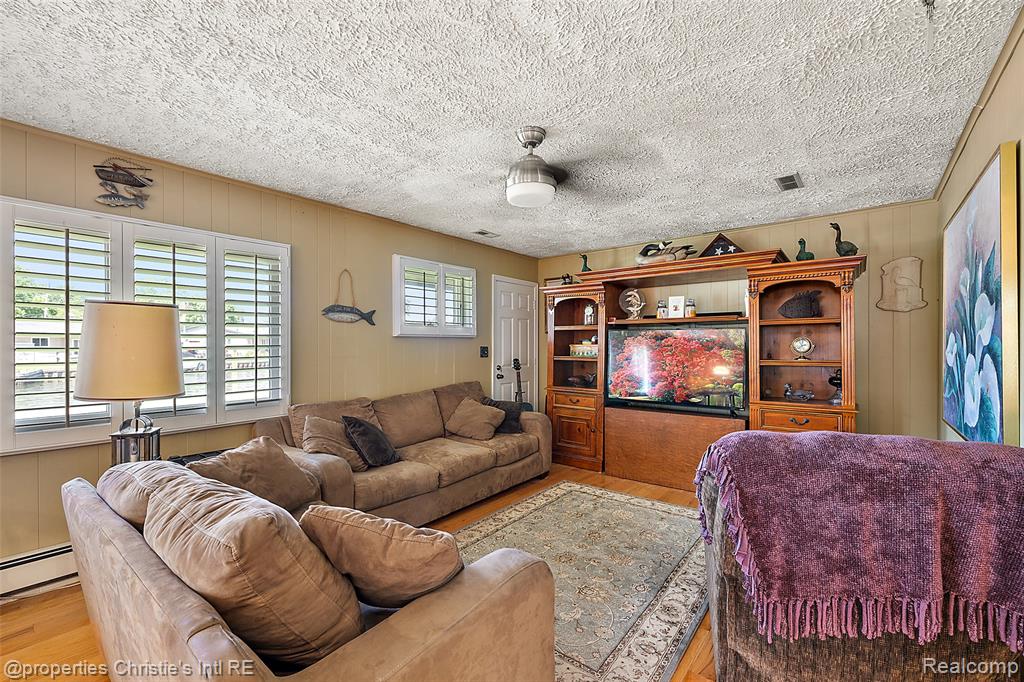 37337 LAKESHORE Drive, Harrison Township, MI — Photo 15