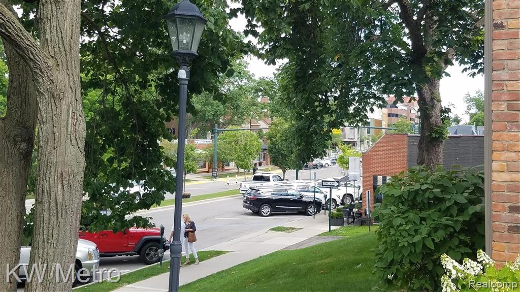 553 N OLD WOODWARD Avenue, Birmingham, MI 48009 — Photo 37