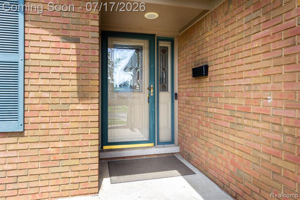 590 Saint John Street, Wyandotte, MI 48192 — Photo 3