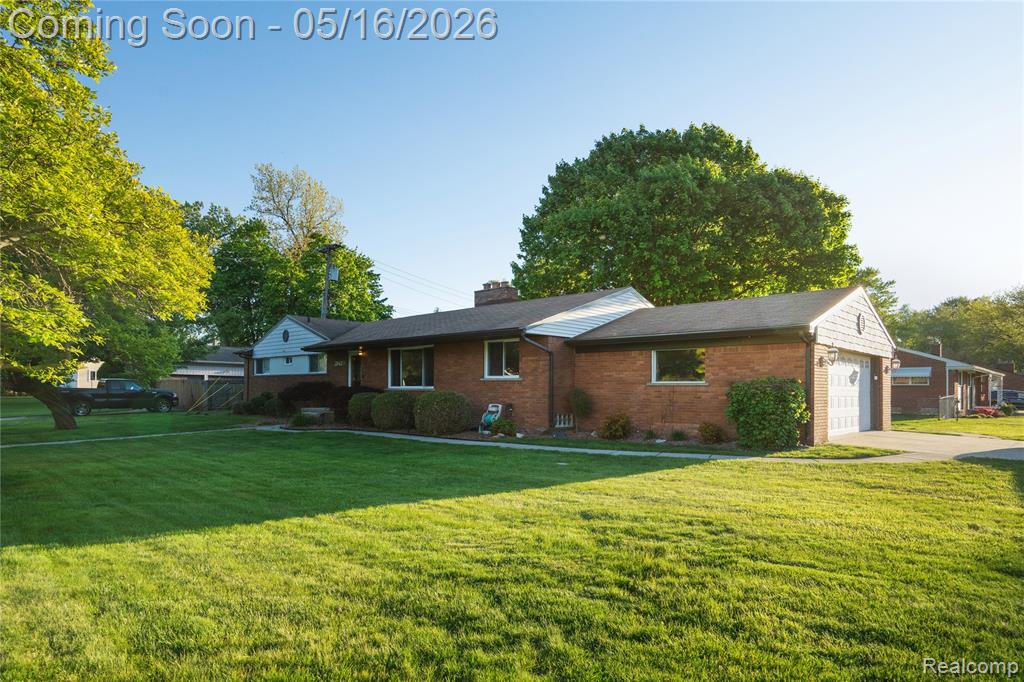 21420 Salisbury Avenue, Grosse Ile, MI 48138 — Photo 42
