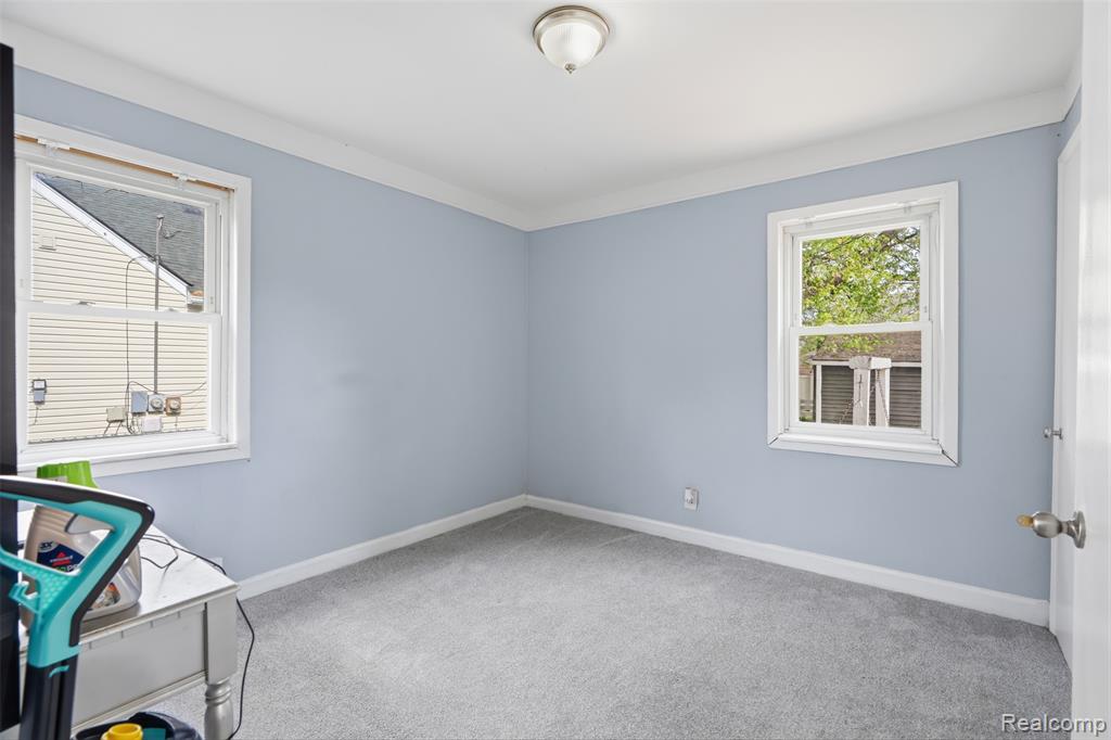 756 Cloverlawn Boulevard, Lincoln Park, MI 48146 — Photo 10