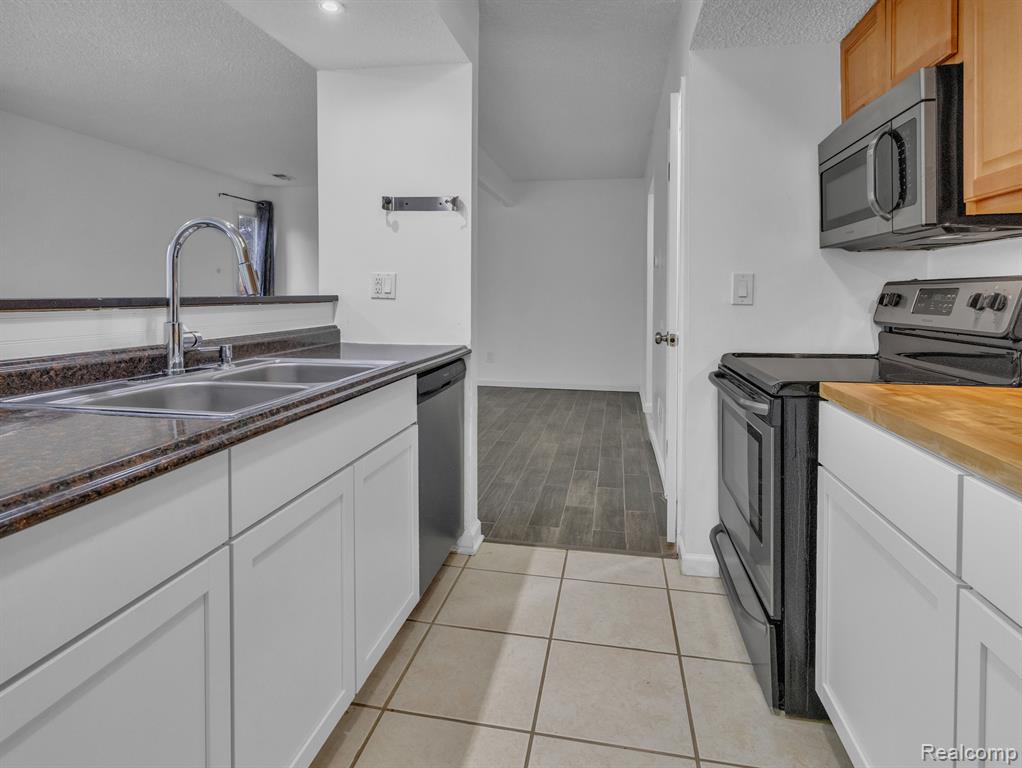 2401 PACKARD Street, 31D, Ann Arbor, MI 48104 — Photo 12