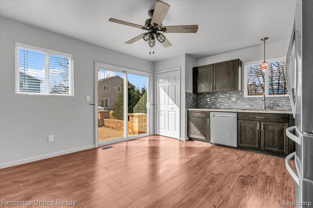6453 MISTY, Waterford, MI 48327 — Photo 7