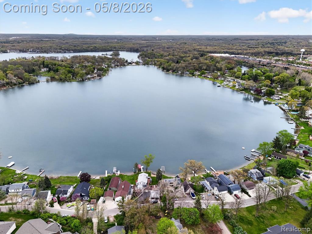 5847 Scenic Bluff Drive, 28, Brighton, MI 48116 — Photo 46