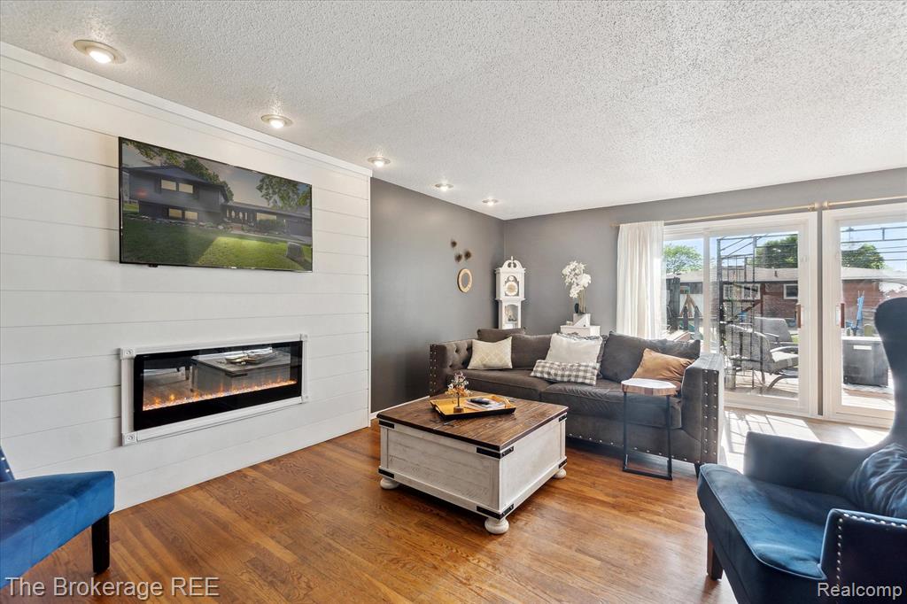 5394 KIMBERLY Drive, Grand Blanc, MI 48439 — Photo 8