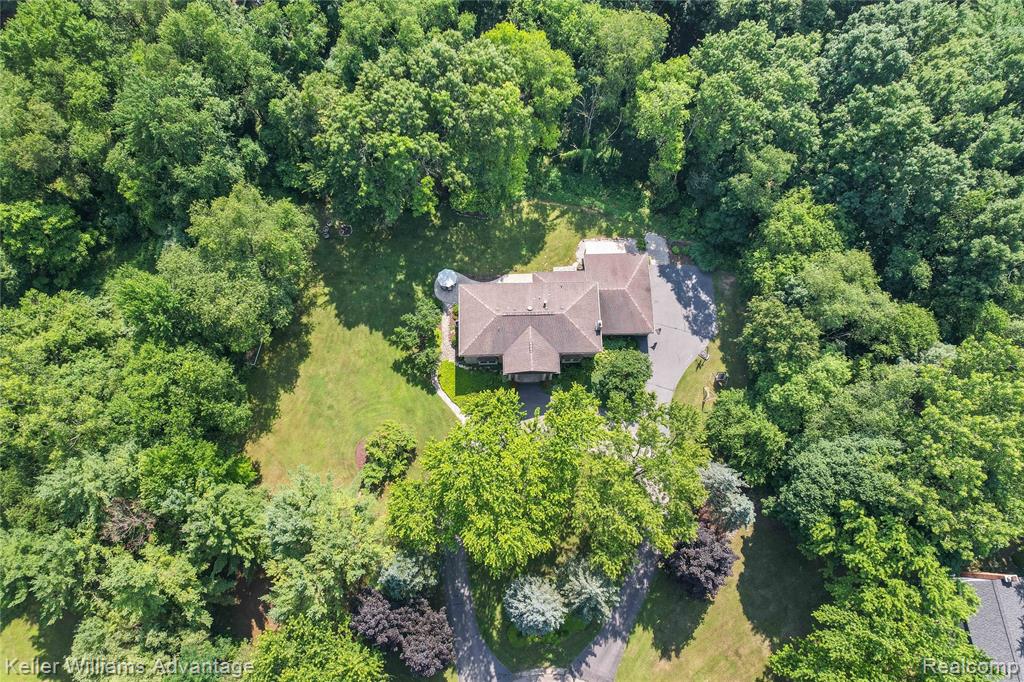 7675 Morningstar Court, Clarkston, MI 48348 — Photo 2