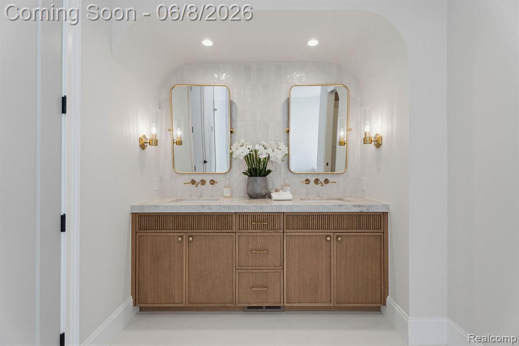 503 GIRARD Avenue, Royal Oak, MI 48073 — Photo 56