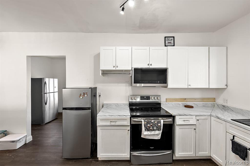 2220 Collingwood Street, Detroit, MI 48206 — Photo 13