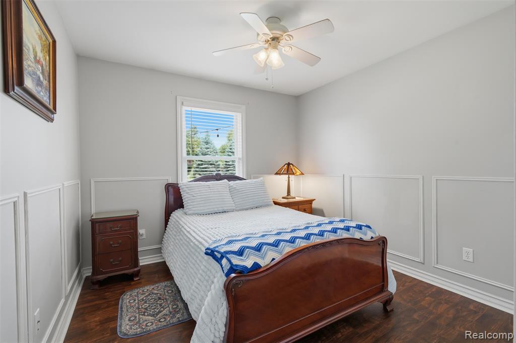 3477 Amber Oaks Drive, Howell, MI 48855 — Photo 17