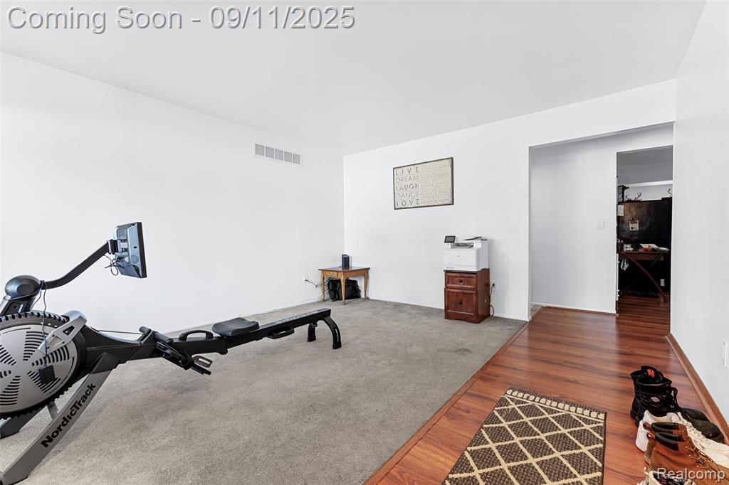 22019 Hanover Court, Woodhaven, MI 48183 — Photo 12