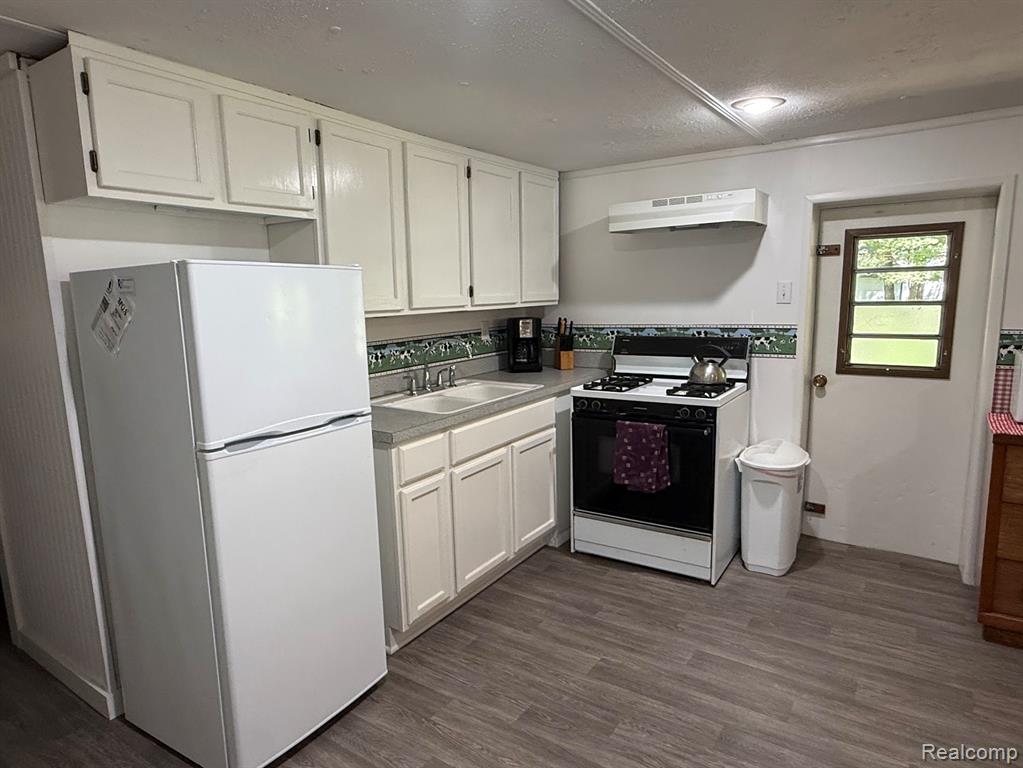 5680 Oakridge Drive, Caseville, MI 48725 — Photo 13