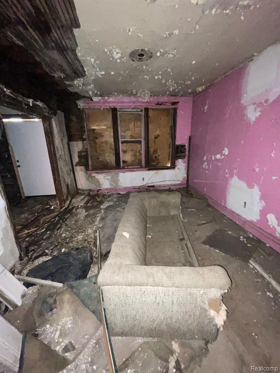 6916 CHARLEVOIX Street, Detroit, MI 48207 — Photo 32