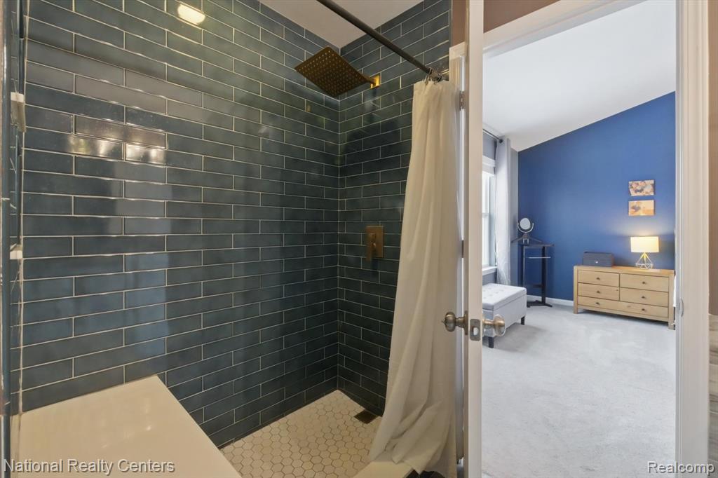 27316 Victoria Road, Novi, MI — Photo 32