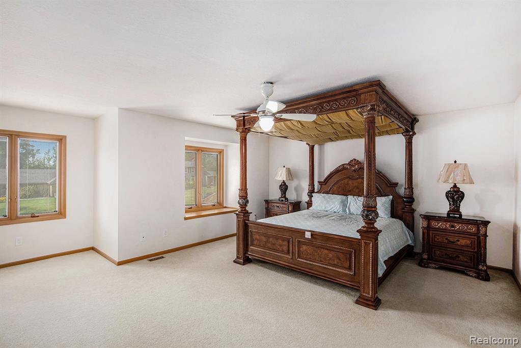 5215 Sunlyn Drive, Grand Blanc, MI 48439 — Photo 10