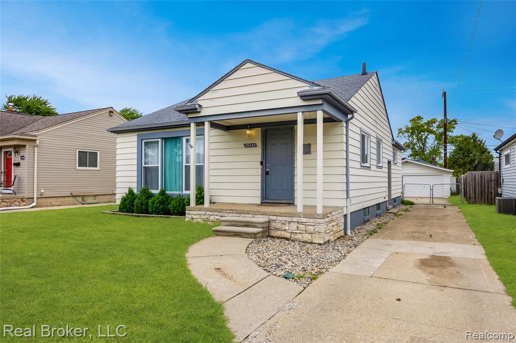 29454 Barton Street, Garden City, MI