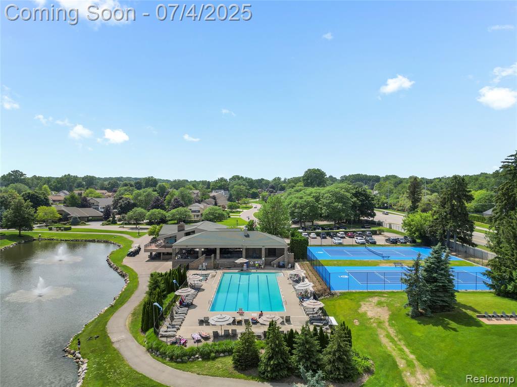 938 Brookwood Lane E, Rochester, MI 48309 — Photo 41