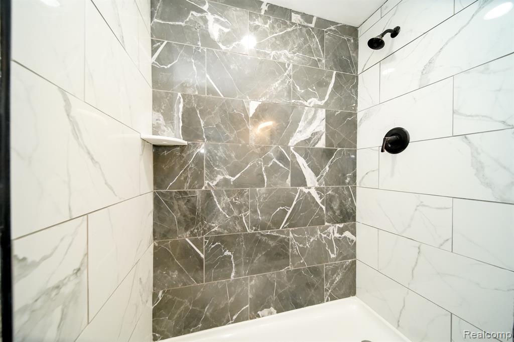 243 Newport Street, Detroit, MI 48215 — Photo 31