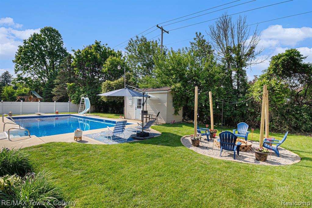 813 Birchwood Drive, Flushing, MI 48433 — Photo 45