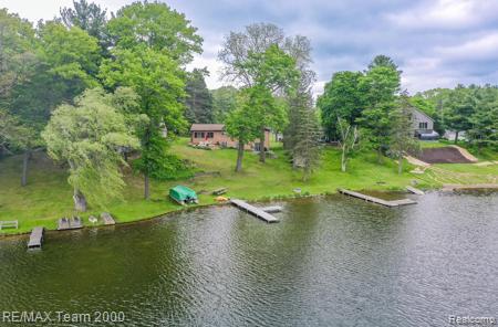 325 Ridgemont Road, Oxford, MI 48370 — Photo 4