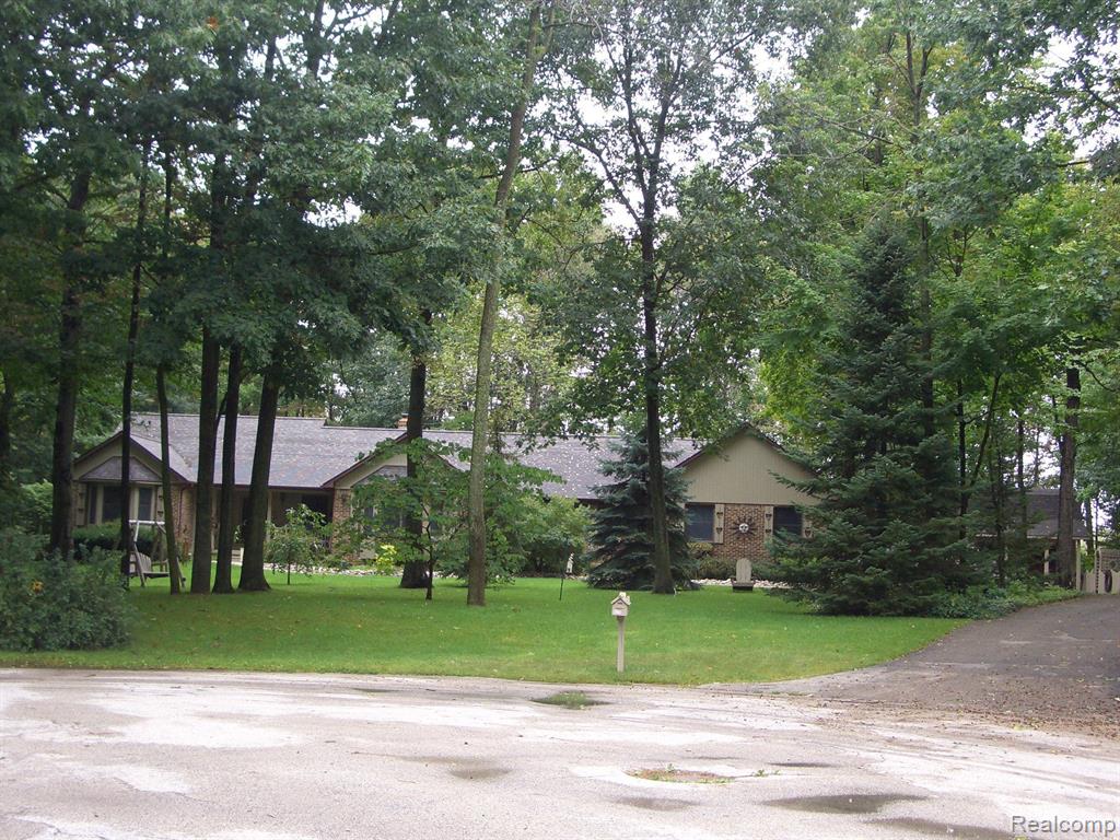 9270 ETON Court, Swartz Creek, MI 48473 — front exterior