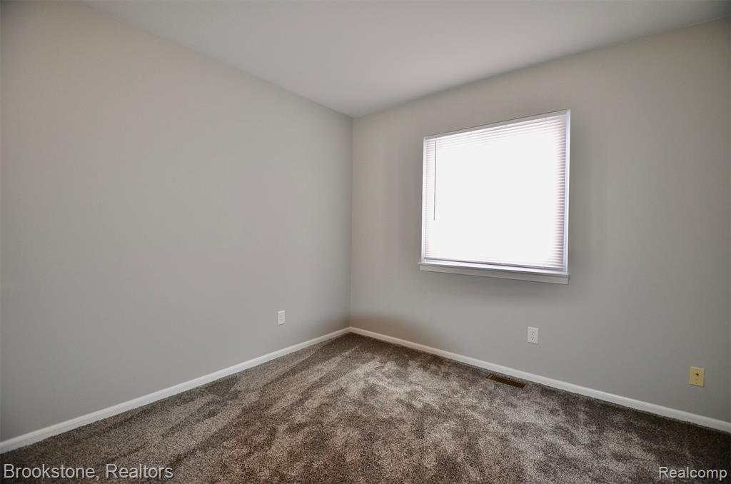 7244 Chapel View Drive, Clarkston, MI — Photo 42