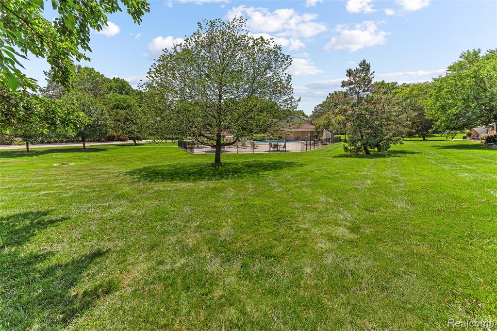 5317 Fairway Lane, West Bloomfield, MI 48323 — Photo 51