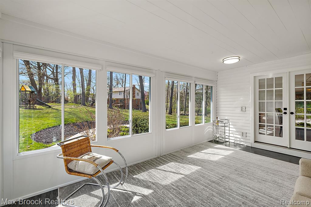 4384 SUNNINGDALE Drive, Bloomfield Hills, MI 48302 — Photo 12