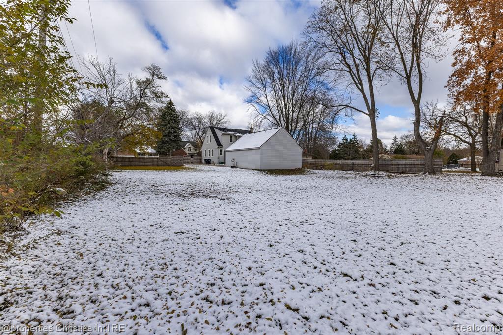 8056 Dawn Drive, Sterling Heights, MI 48314 — Photo 40