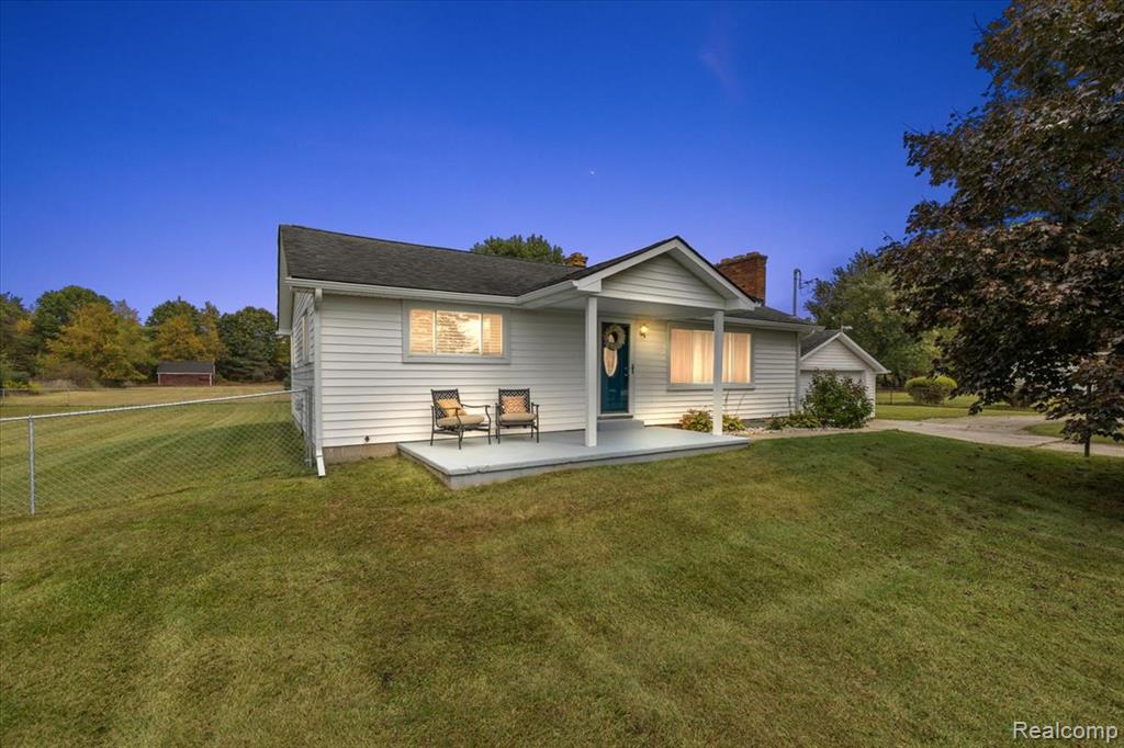 8918 Davisburg Road, Clarkston, MI 48348 — front exterior