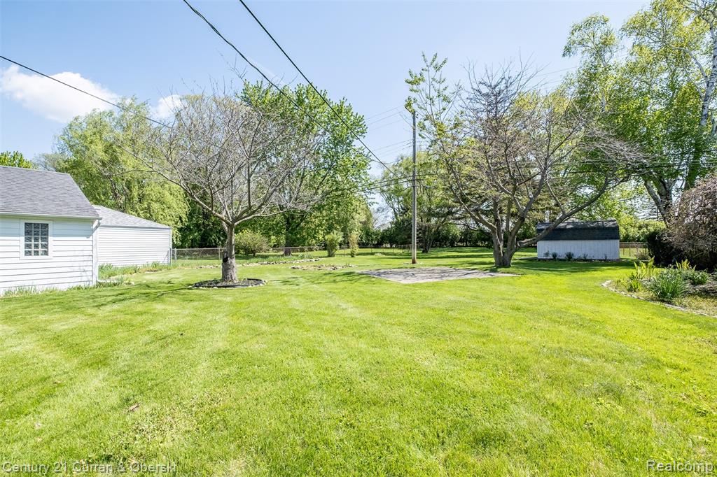 11700 Farley, Redford, MI 48239 — Photo 54