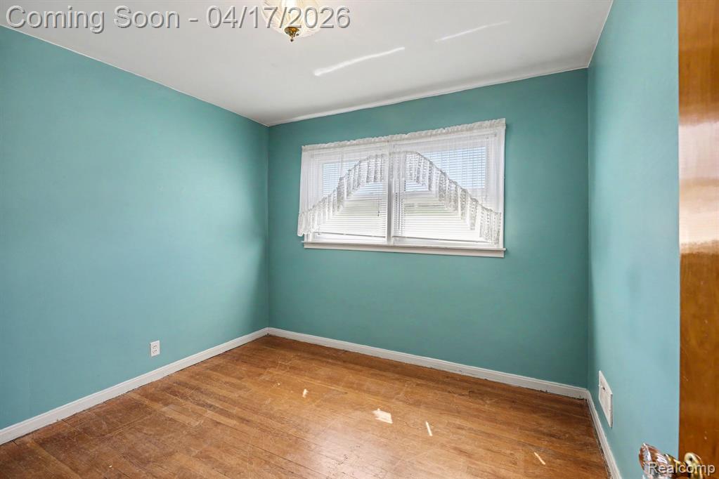 4298 19th Street, Wyandotte, MI 48192 — Photo 9
