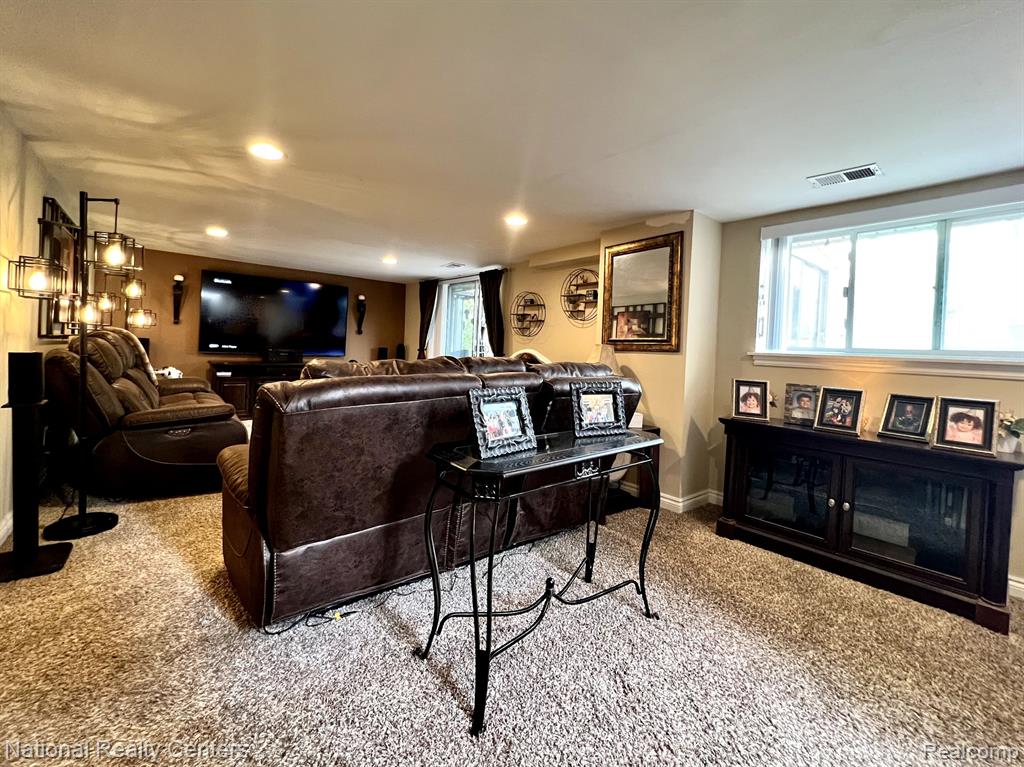 936 ALLEN Drive, Northville, MI 48167 — Photo 32