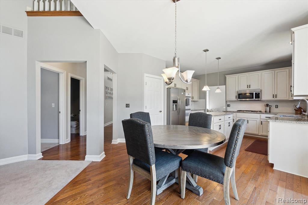 6808 OAKHURST RIDGE Road, Clarkston, MI 48348 — Photo 10