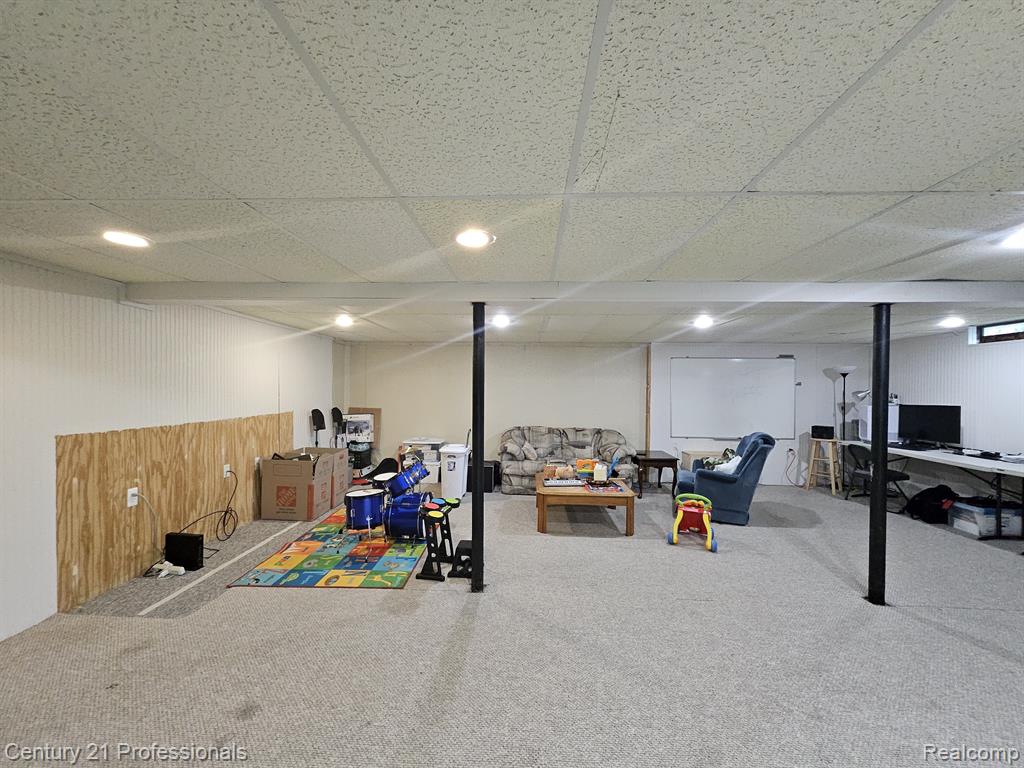 4996 Foxcroft Drive, Troy, MI 48085 — Photo 17