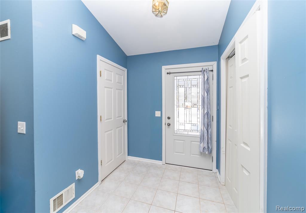 6491 Cranberry Drive, Holly, MI 48442 — Photo 10