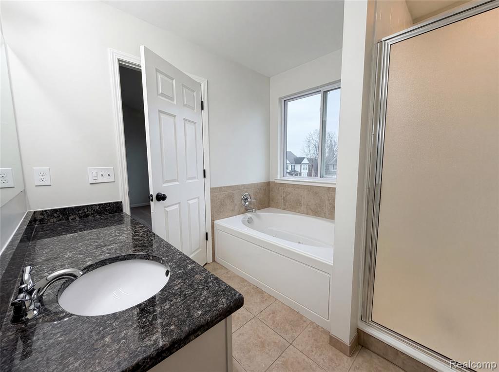 51109 Mayfair Terrace, Novi, MI — Photo 13
