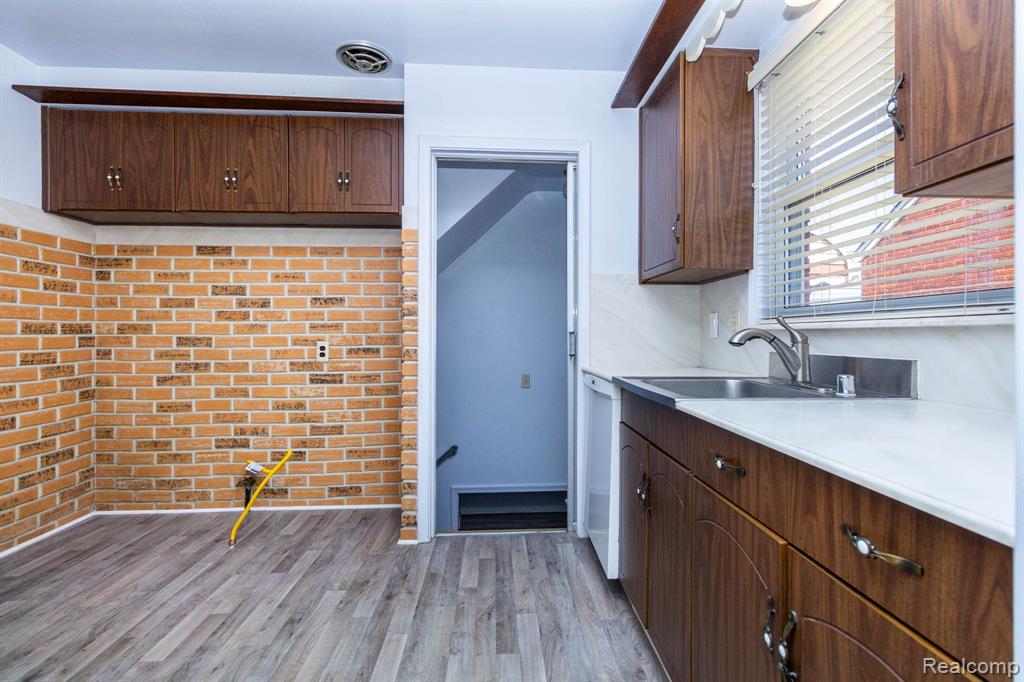 9854 Colwell Avenue, Allen Park, MI 48101 — Photo 11